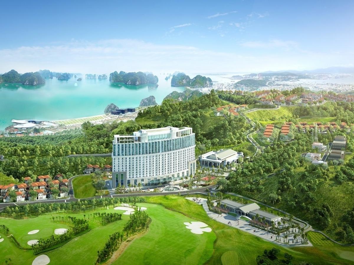 Sân golf tại FLC Grand Hotel Ha Long được thiết kế bởi kiến trúc sư lừng danh Schmidt Curley.