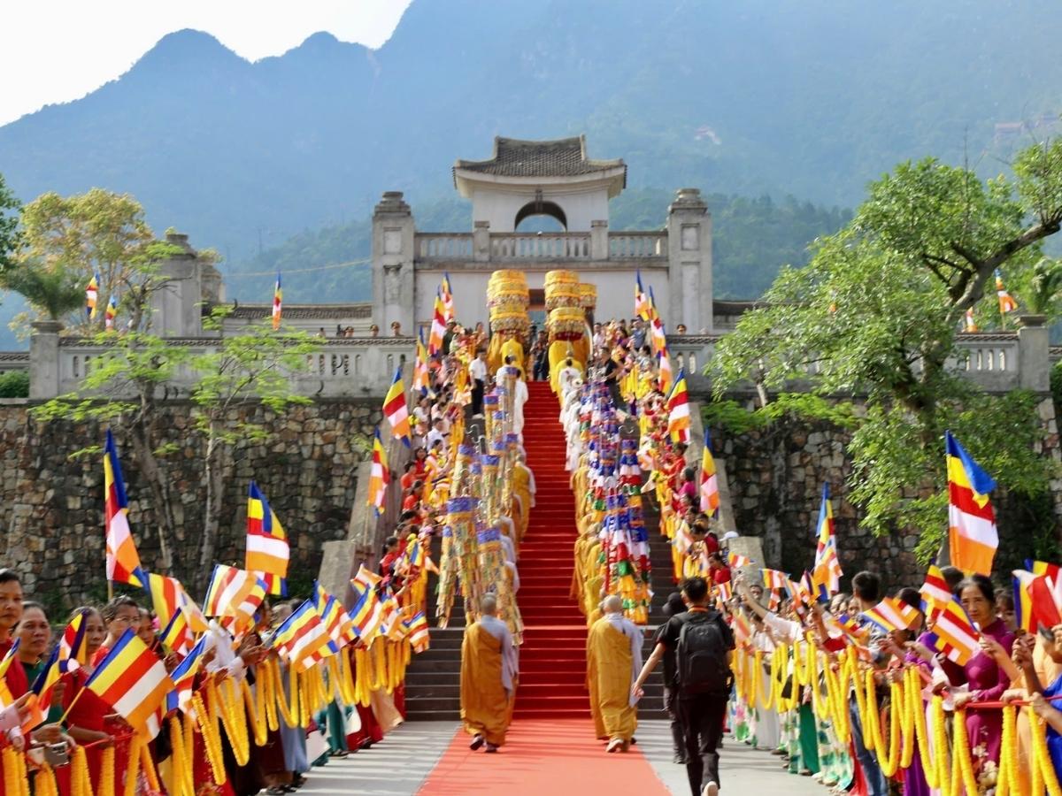 Lễ hội Xuân Yên Tử, diễn ra từ ngày 10 tháng Giêng (tức 26/2/2026), được đánh giá là sự kiện tâm linh lớn nhất tại Quảng Ninh.