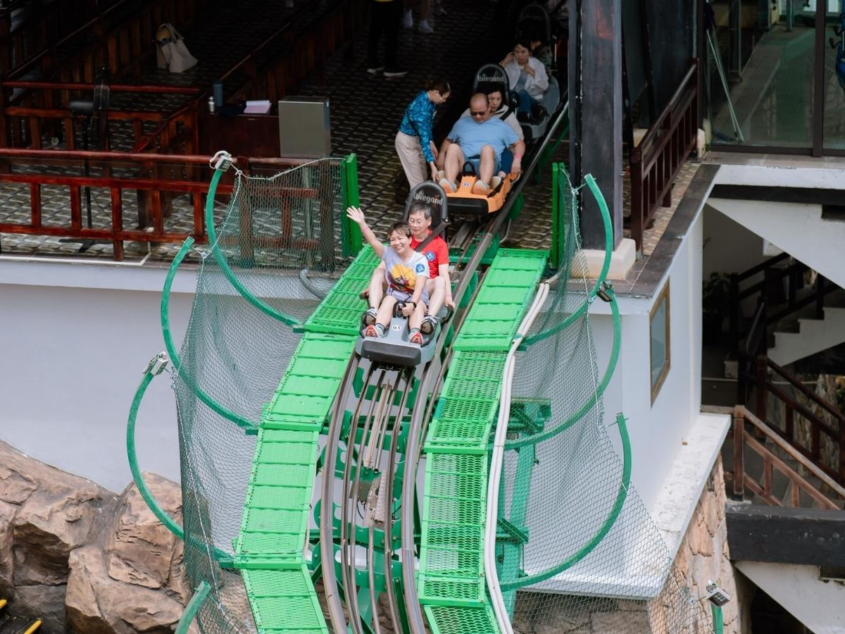 Sun World Ha Long thích hợp cho những ai muốn trải nghiệm vui chơi giải trí hiện đại.