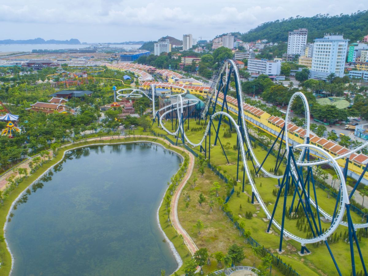 Du khách có thể kết hợp dừng chân tại Sun World Ha Long trong hành trình du lịch Bình Liêu