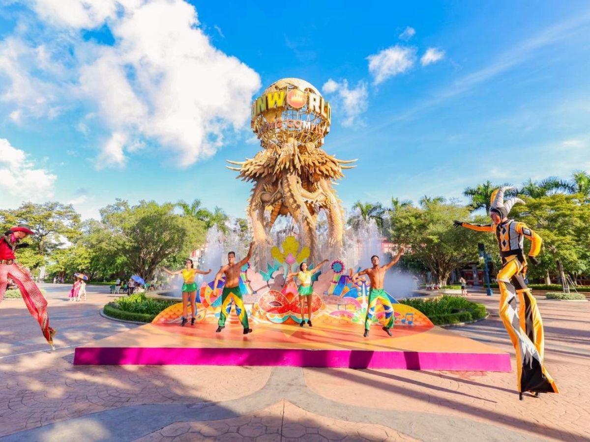 Tổ hợp giải trí Sun World Ha Long mang đến không gian vui chơi thú vị cho du khách cùng gia đình