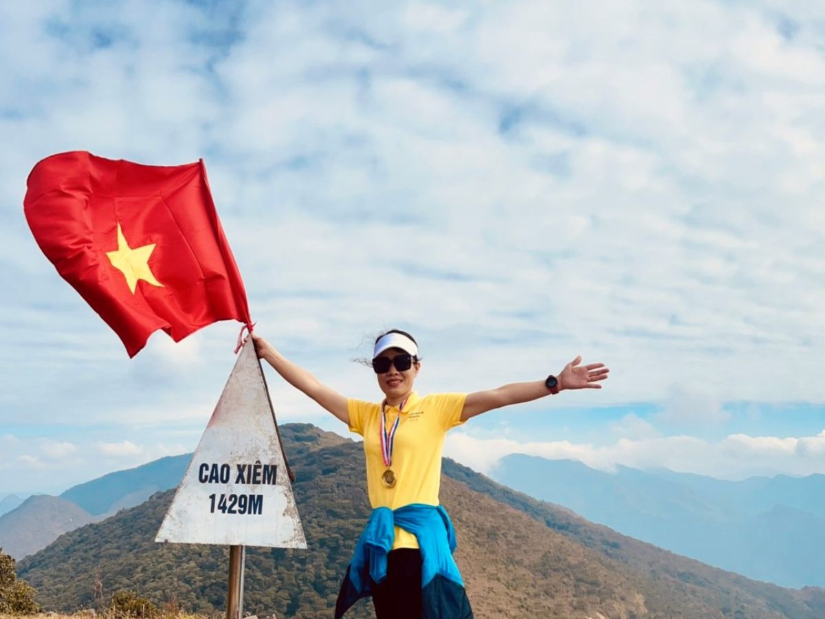Núi Cao Xiêm có độ cao 1429 m, là nóc nhà của Quảng Ninh.