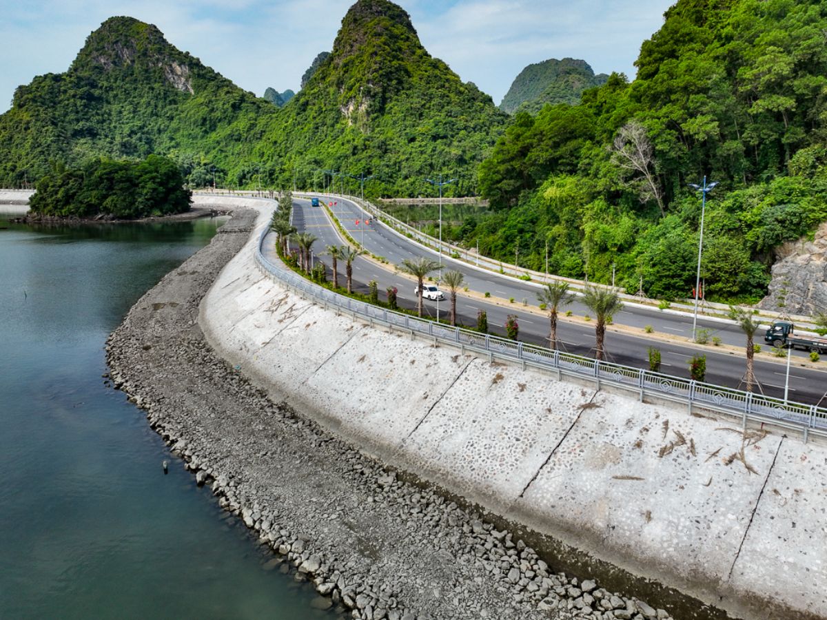 Đường ven biển Hạ Long – Cẩm Phả