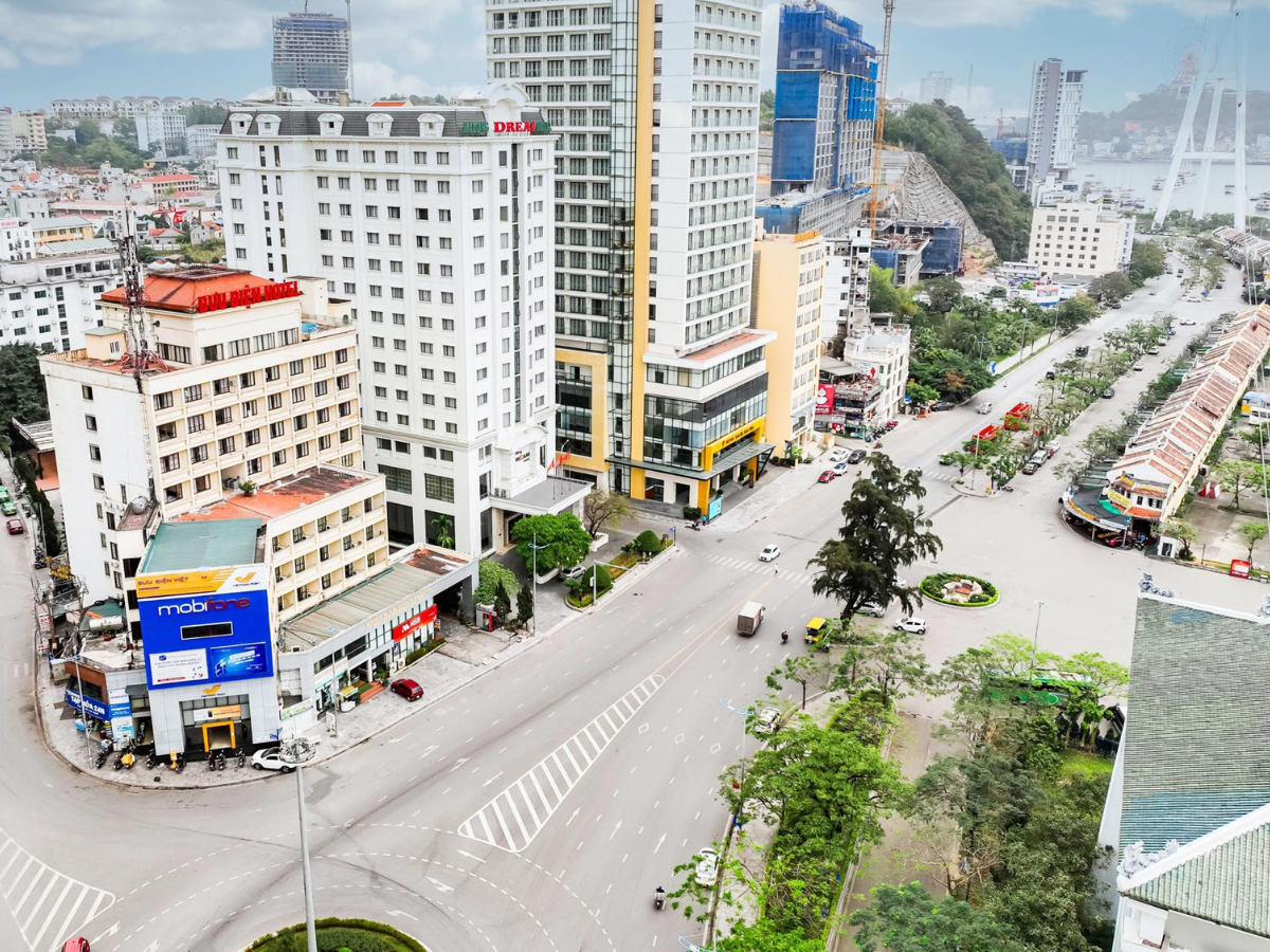 Halong Dream Hotel bên bờ biển Bãi Cháy