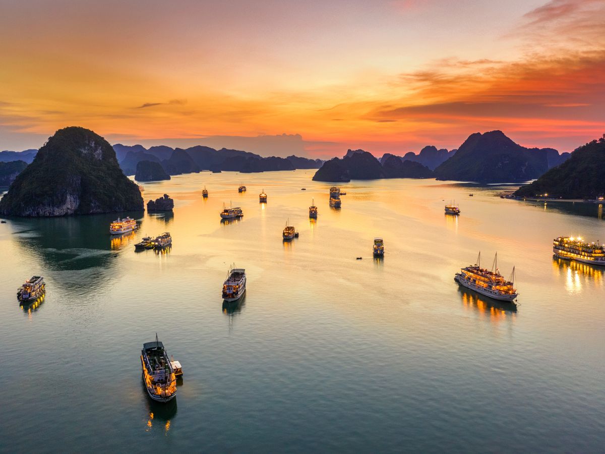 Vịnh Hạ Long mùa thu