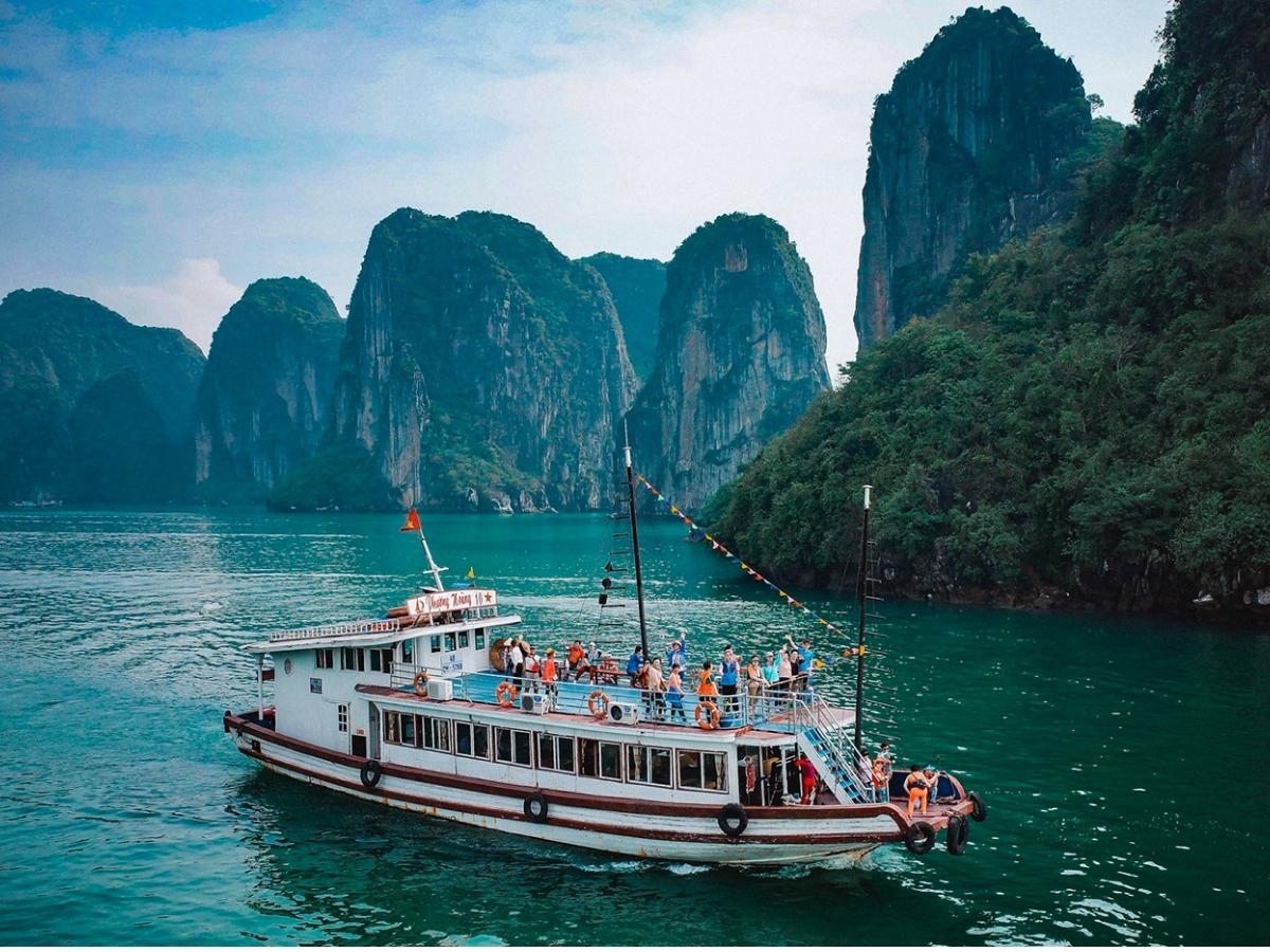 Tham quan Vịnh Hạ Long tuyến 1
