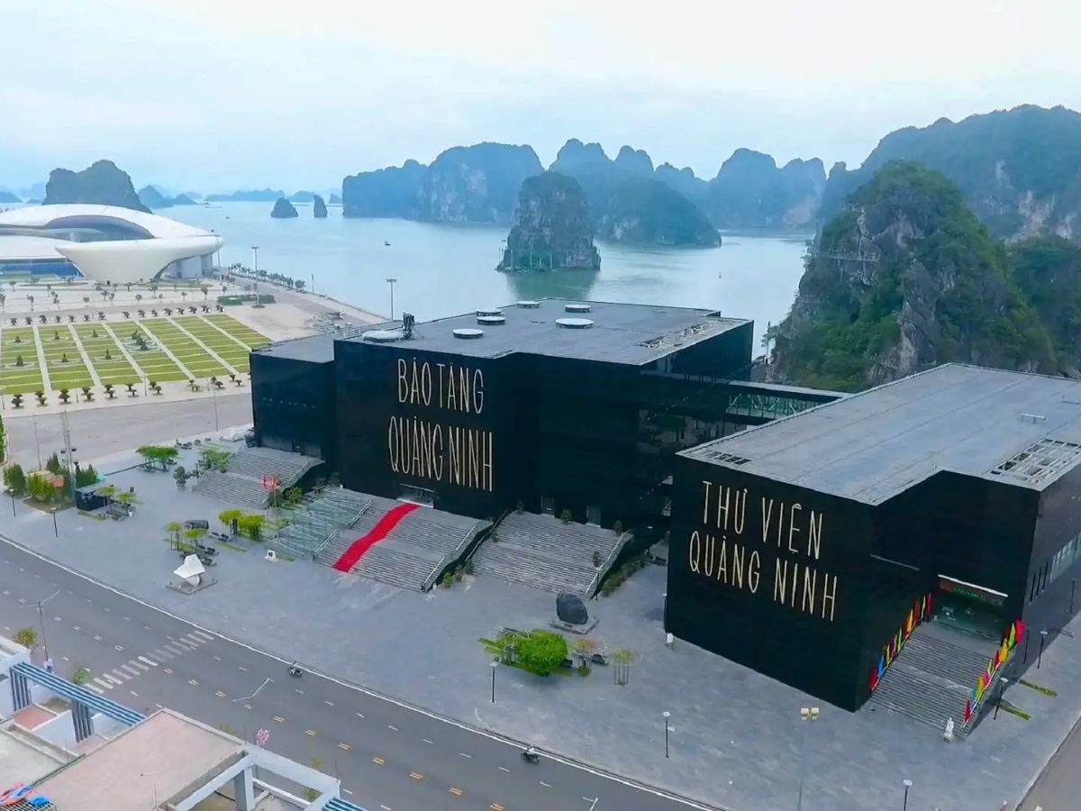 Bảo tàng Quảng Ninh với kiến trúc mặt kính đen độc đáo