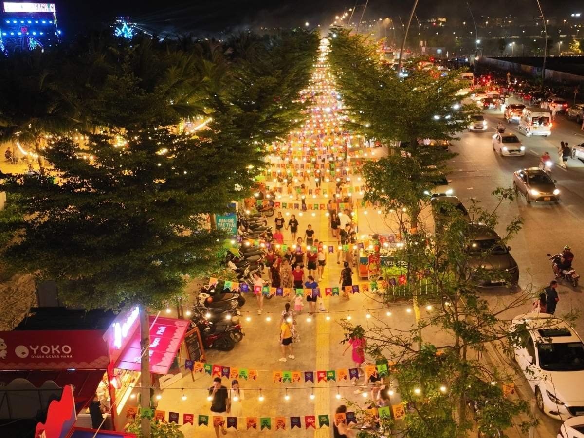 Chợ đêm Hạ Long và phố ẩm thực