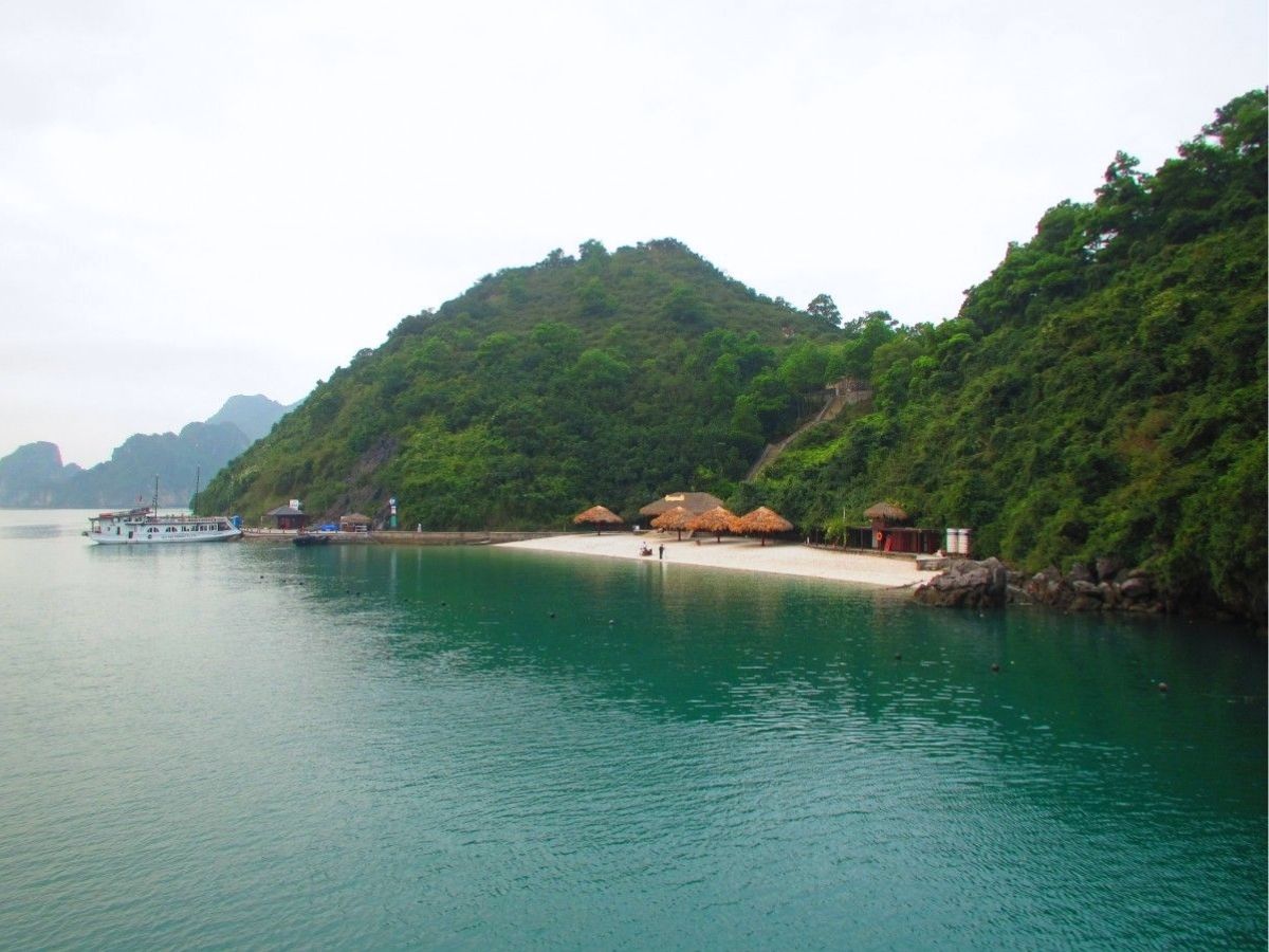 Đảo Cống Tây Cẩm Phả