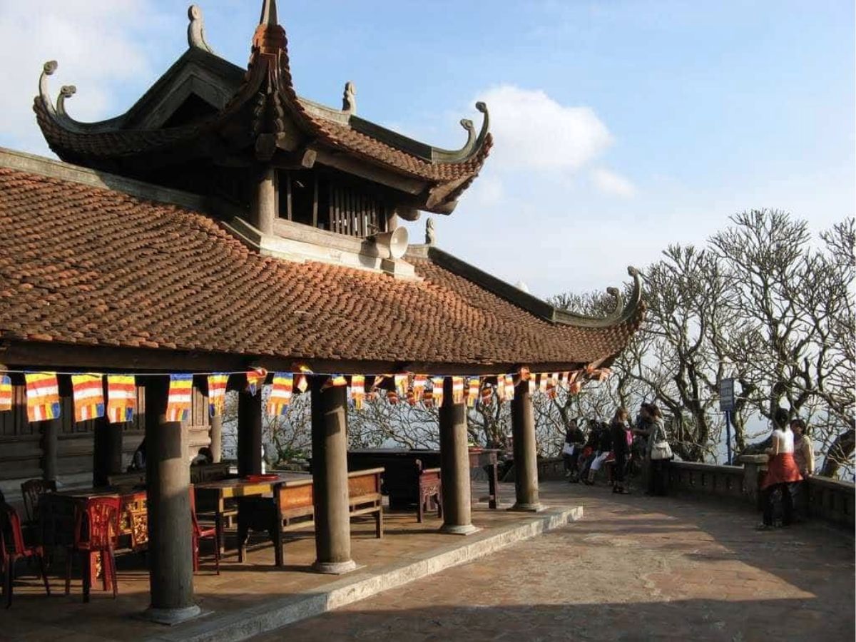 Điểm đặc biệt trong kiến trúc của chùa Hoa Yên Yên Tử là sự giản dị nhưng tinh tế.