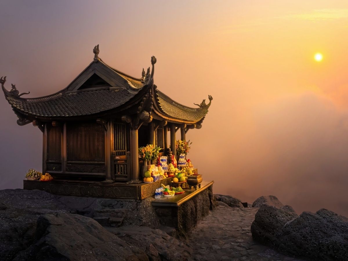 Hành trình hành hương lên đỉnh Yên Tử