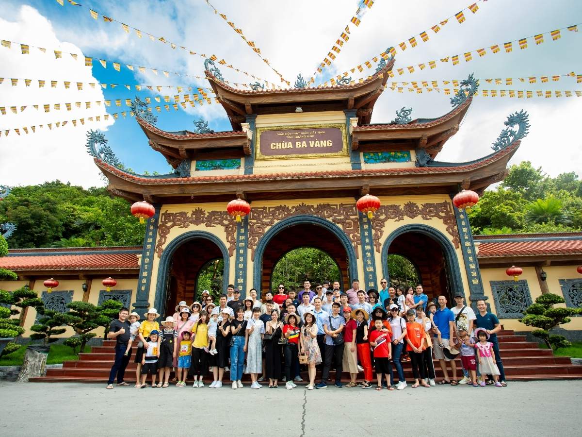 Kinh nghiệm chọn thời điểm đi chùa Ba Vàng