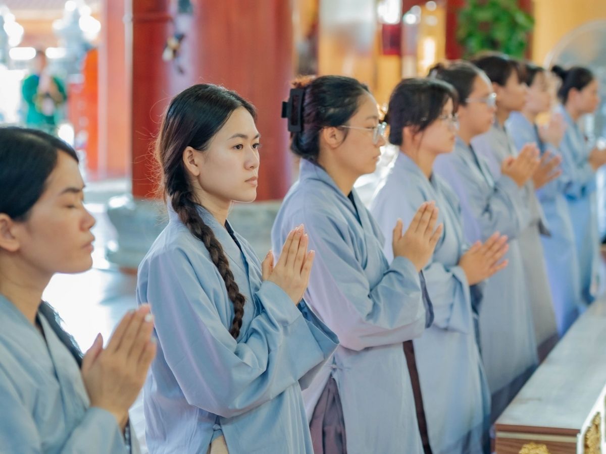 Kinh nghiệm tiết kiệm chi phí khi đi chùa Ba Vàng