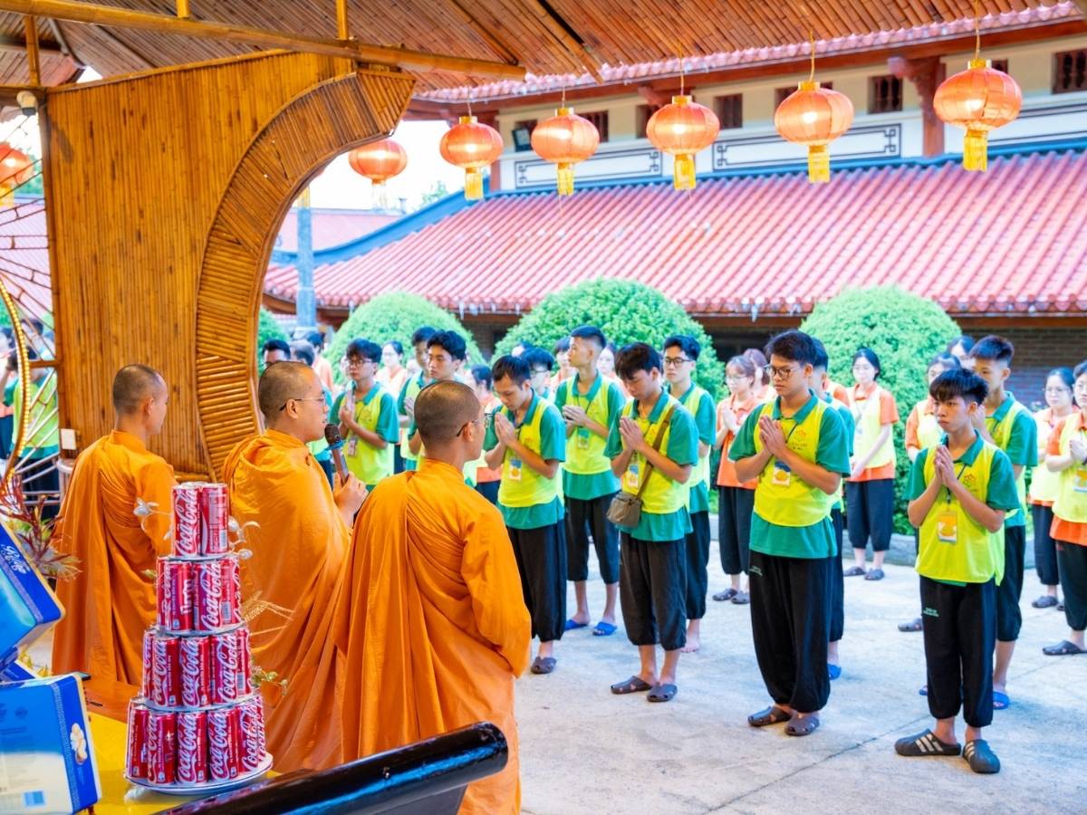 Chùa Ba Vàng là trung tâm tu học và giảng pháp