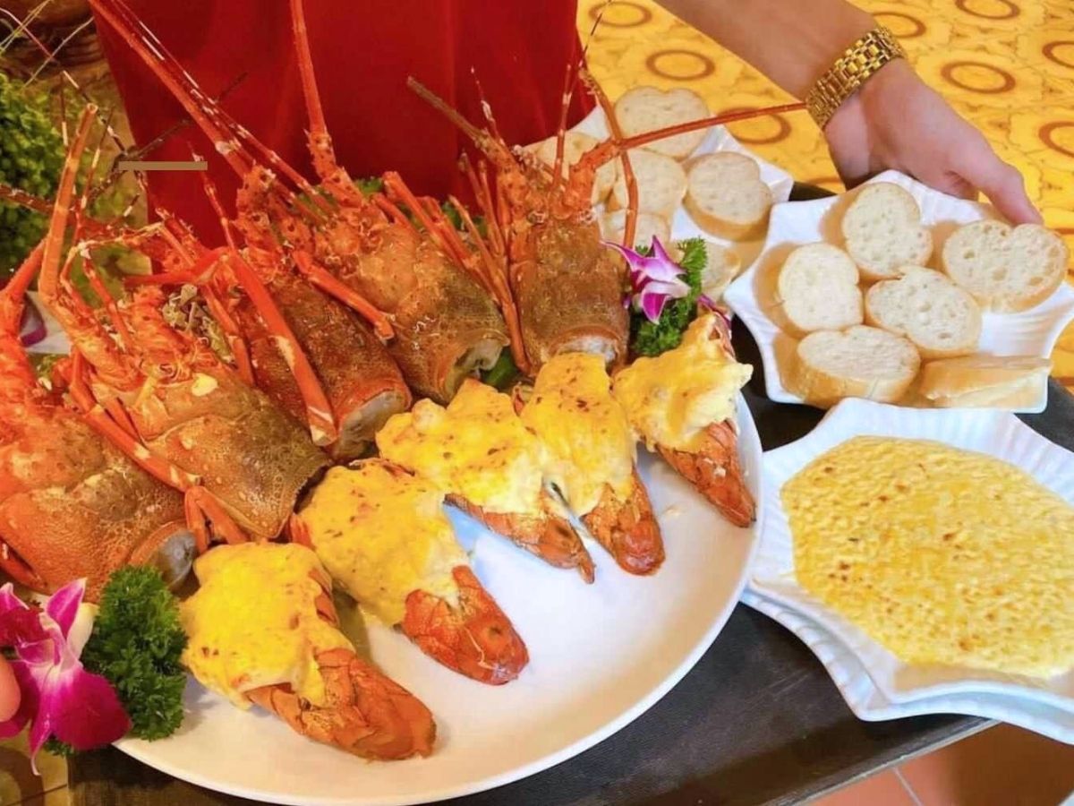 Nhà hàng hải sản Uông Bí gần chùa Ba Vàng