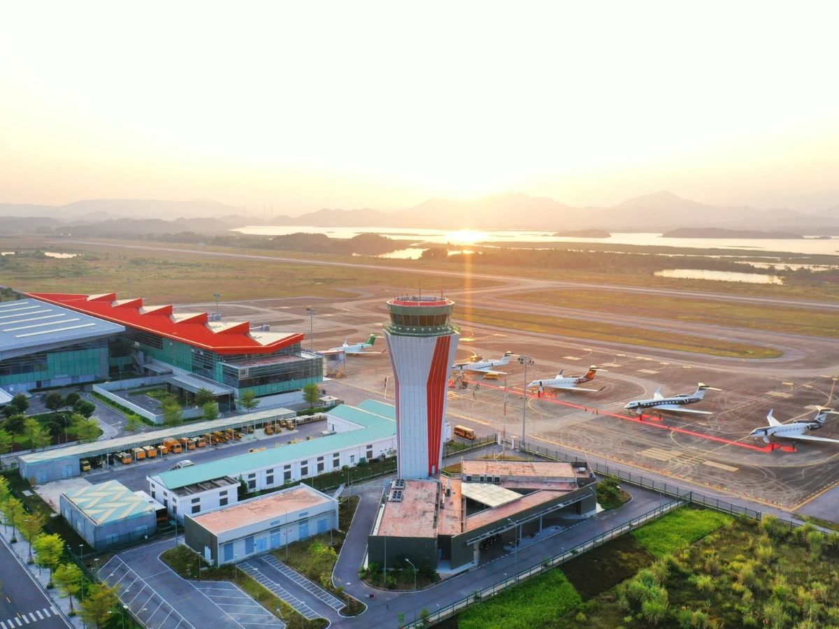 Tuyến từ sân bay Vân Đồn đi Móng Cái