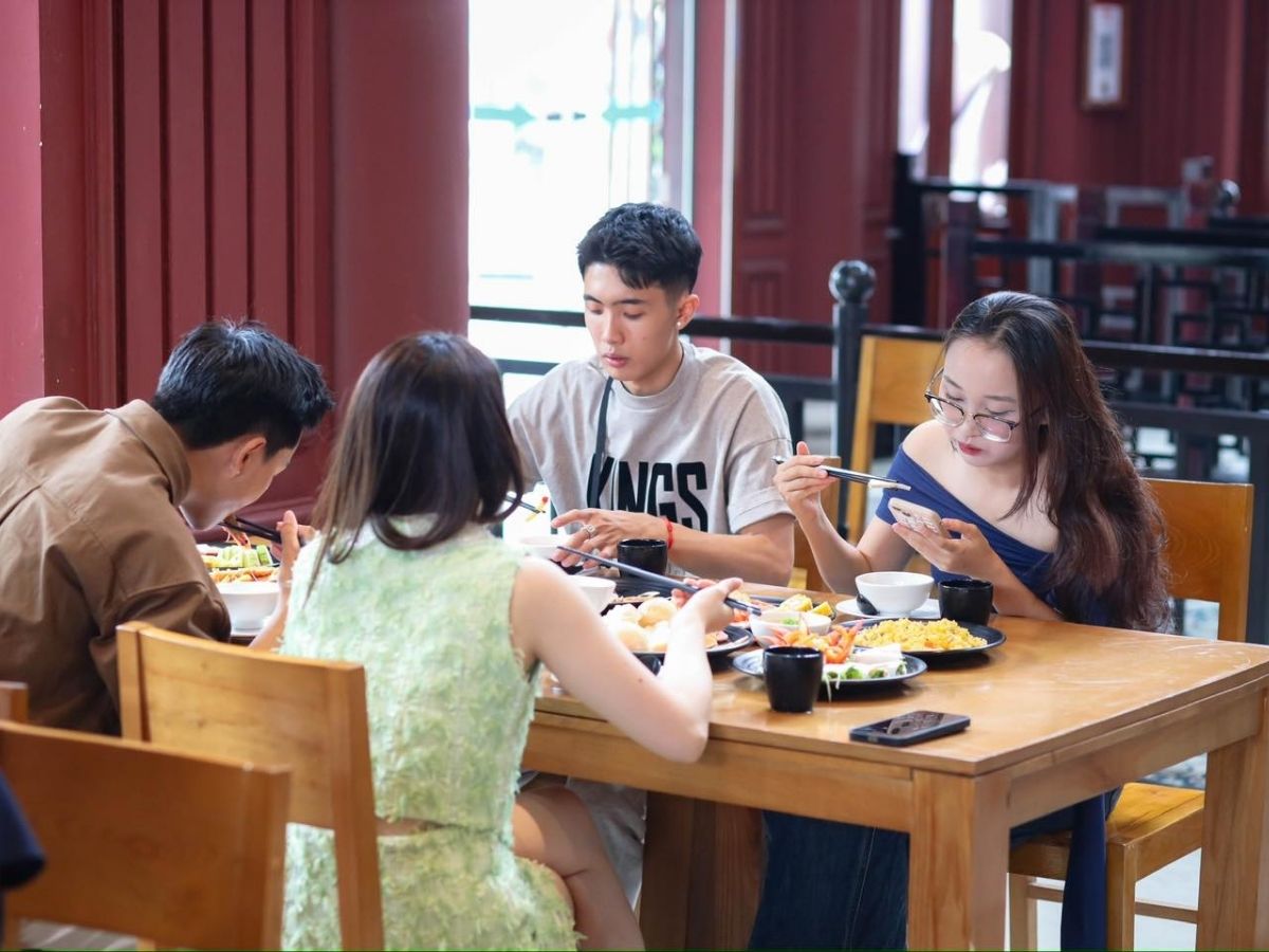 Du lịch Hạ Long kết hợp nghỉ dưỡng và vui chơi cùng gia đình hoặc nhóm bạn
