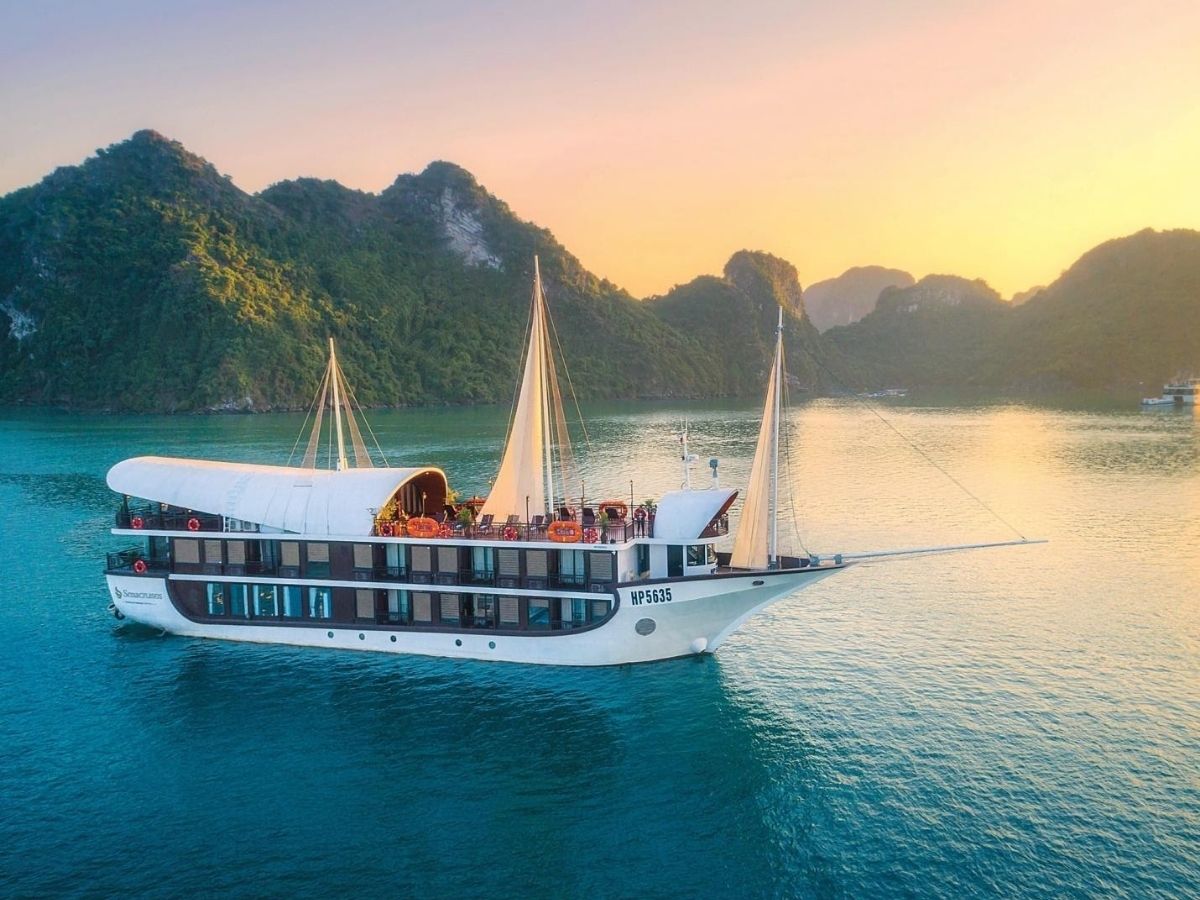 Chuẩn bị cho chuyến du lịch Hạ Long tháng 4 với lịch trình tham quan và nghỉ dưỡng