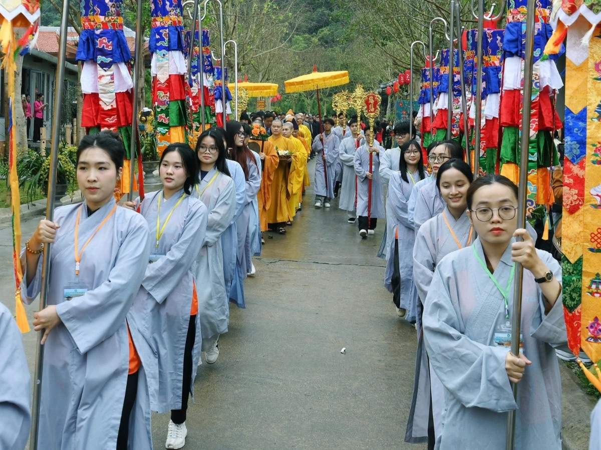 Lễ hội Ngọa Vân vào ngày 9 tháng Giêng âm lịch