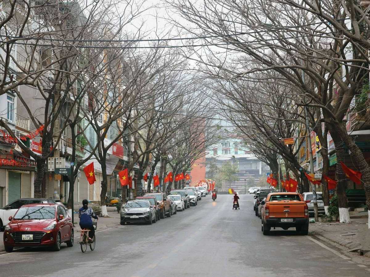 Hành trình di chuyển đến khu vực Hang Ngọc Rồng tại Cẩm Phả, Quảng Ninh