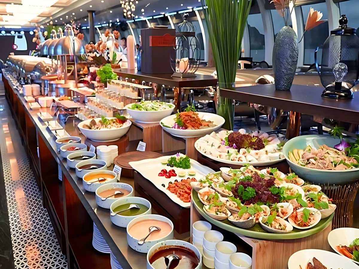 Du thuyền Hạ Long với các lựa chọn tour ghép đoàn và tour riêng