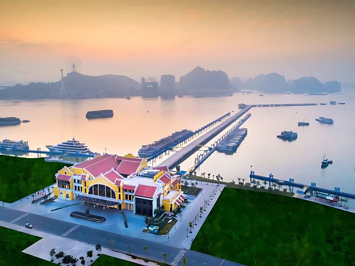 Giờ tàu Vịnh Hạ Long với các chuyến sáng chiều và tour tối