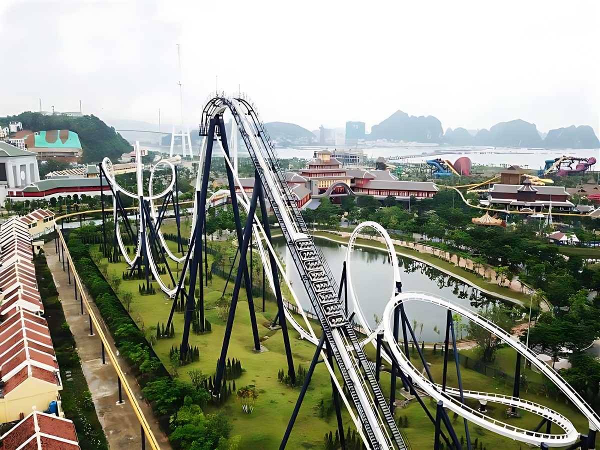 Sun World Ha Long với hệ thống cáp treo và khu vui chơi giải trí