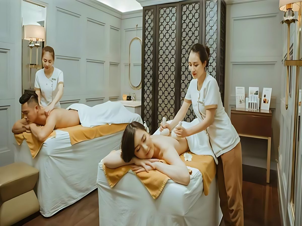 Tiện ích hồ bơi và spa phục vụ khách lưu trú tại Mercure Hạ Long