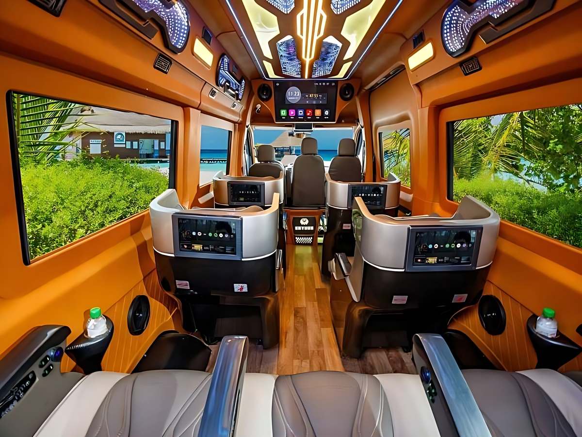 Hành khách lựa chọn xe khách limousine tiện nghi cho hành trình Sa Pa Hạ Long