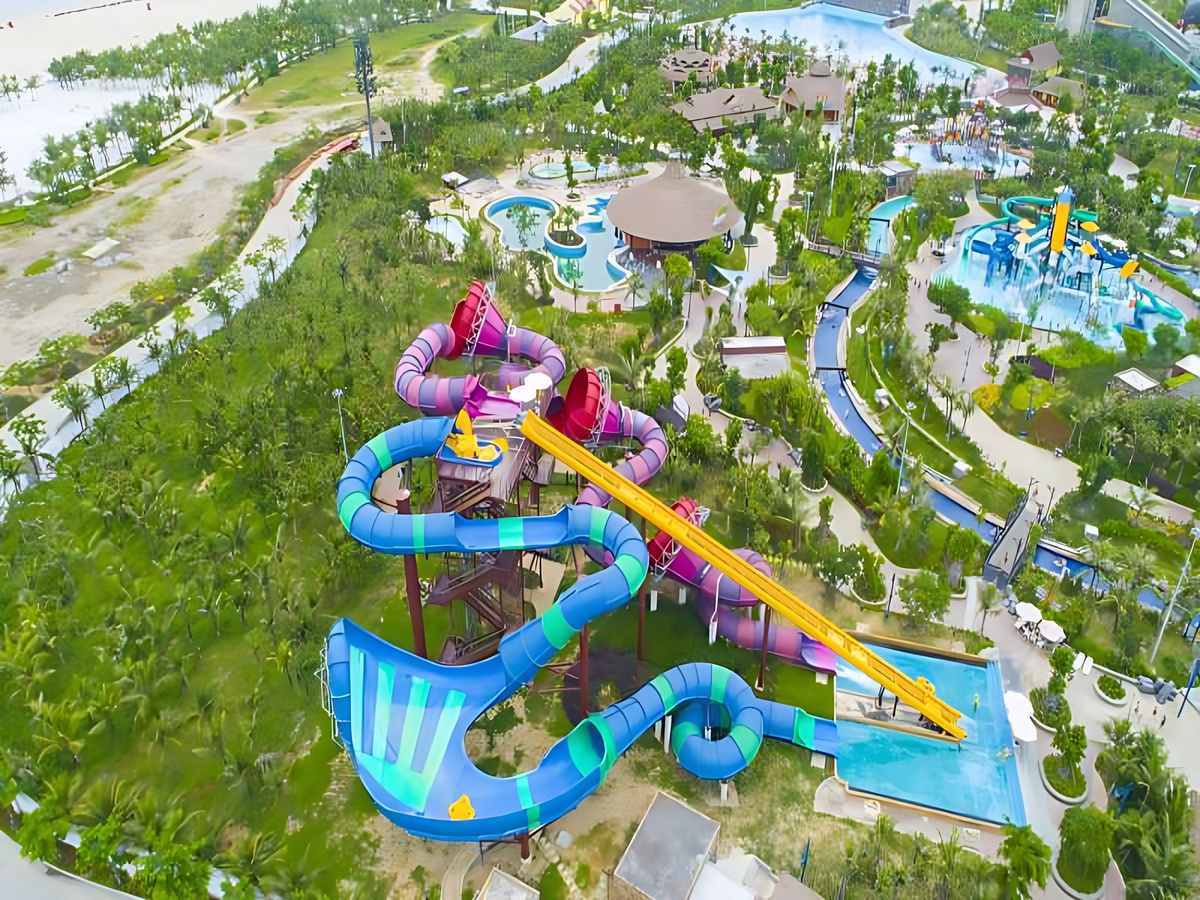Du khách trải nghiệm các hoạt động vui chơi giải trí tại Sun World Ha Long