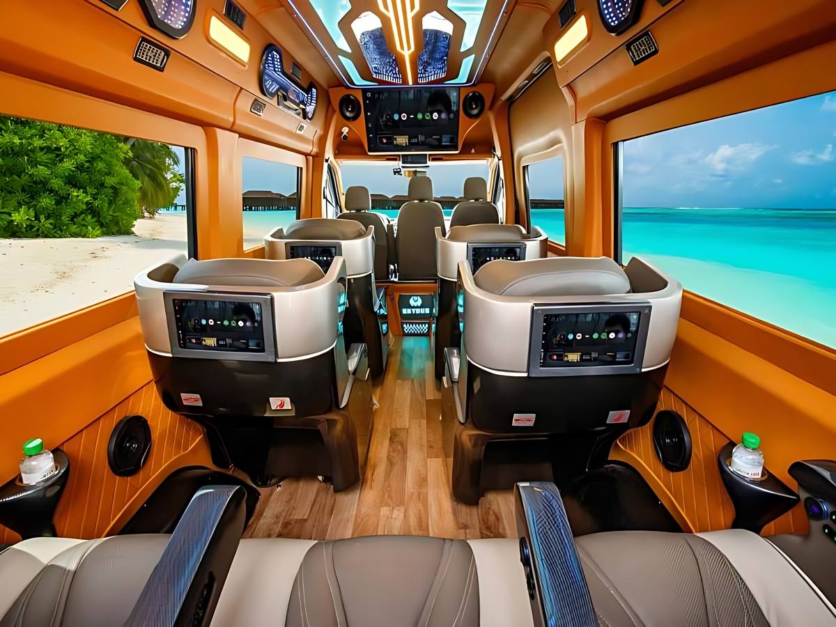 Hành khách lựa chọn hãng xe limousine uy tín với lịch trình rõ ràng