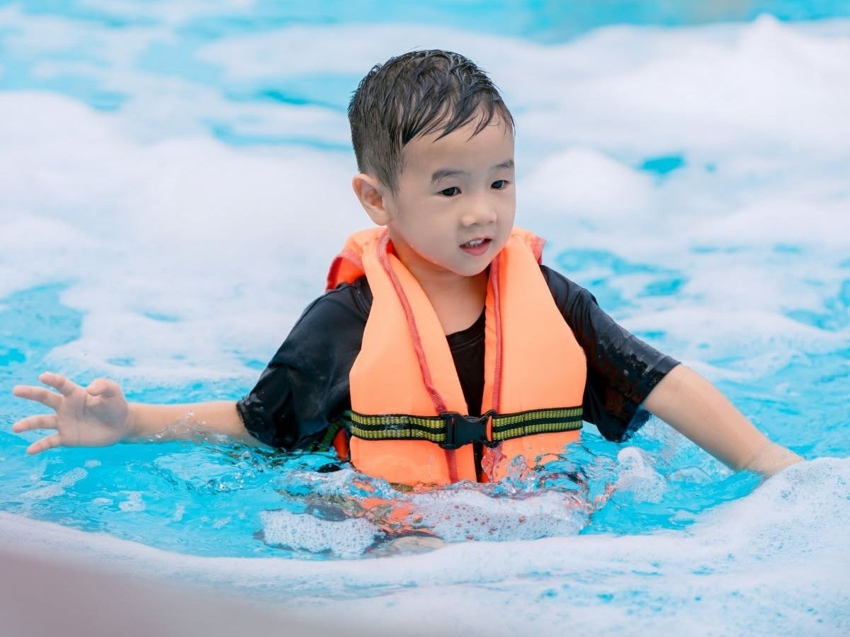 Công viên nước Typhoon Water Park còn có khu vui chơi được thiết kế riêng cho trẻ em với nhiều trò chơi nước phù hợp theo từng độ tuổi.