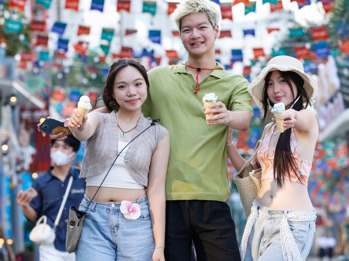 VUI-Fest Ha Long quy tụ gần 100 kiosk ẩm thực và mua sắm, phục vụ