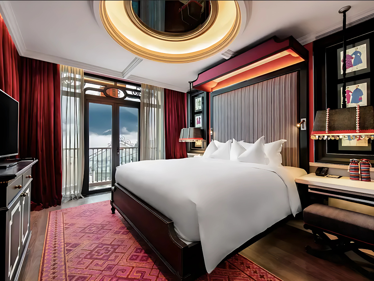 Các phòng nghỉ tại Hotel De La Coupole được thiết kế tinh tế.