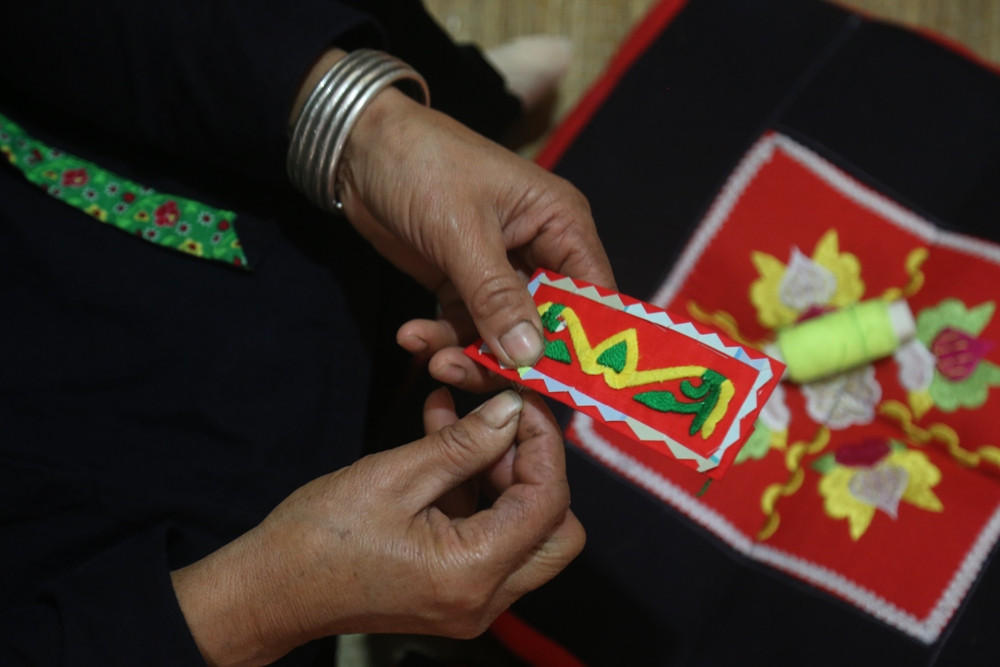 The store's products are all handmade, created by the highlanders themselves.