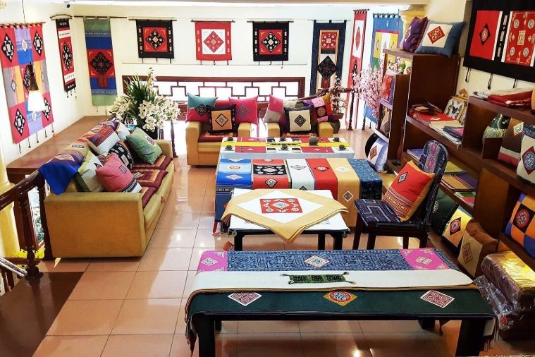 The second floor of the store is a space displaying products with high applicability in interior design.