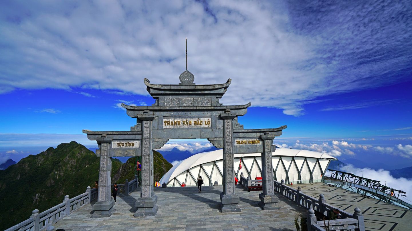 Thanh Van Dac Lo is a place where many tourists check-in when visiting Sun World Fansipan Legend.