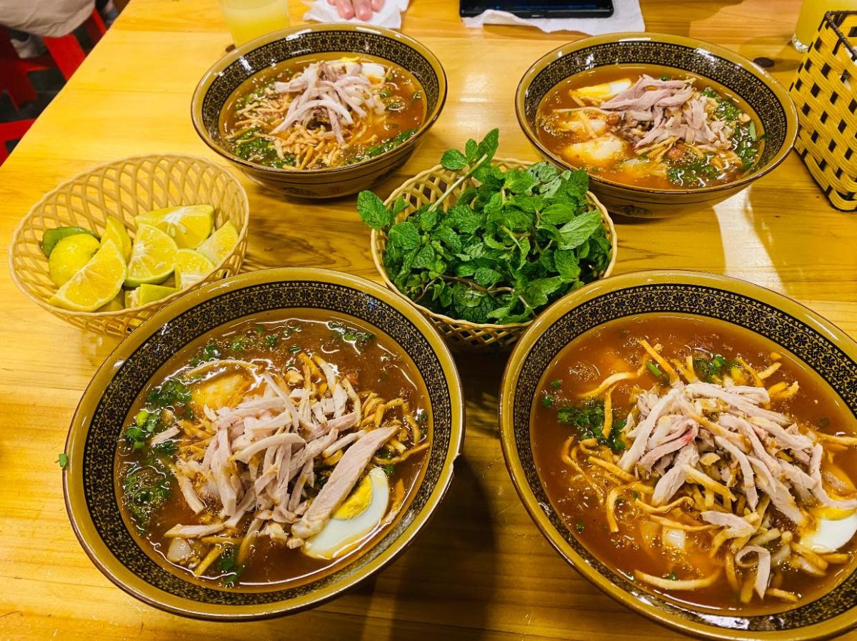 Tourists can enjoy the famous con sui specialty.