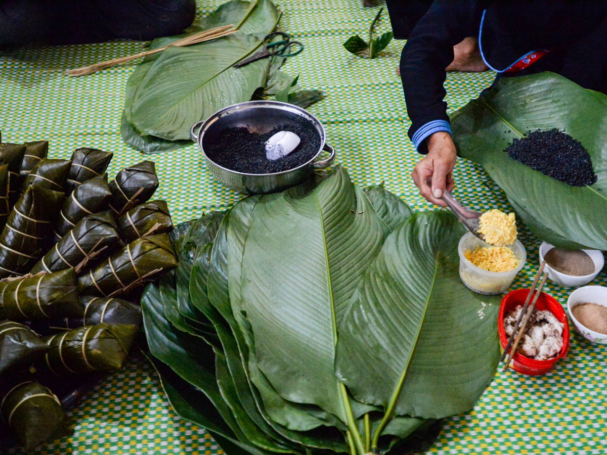 Gạo nếp nương là linh hồn của bánh chưng đen mang đến hương vị dẻo thơm đặc trưng núi rừng