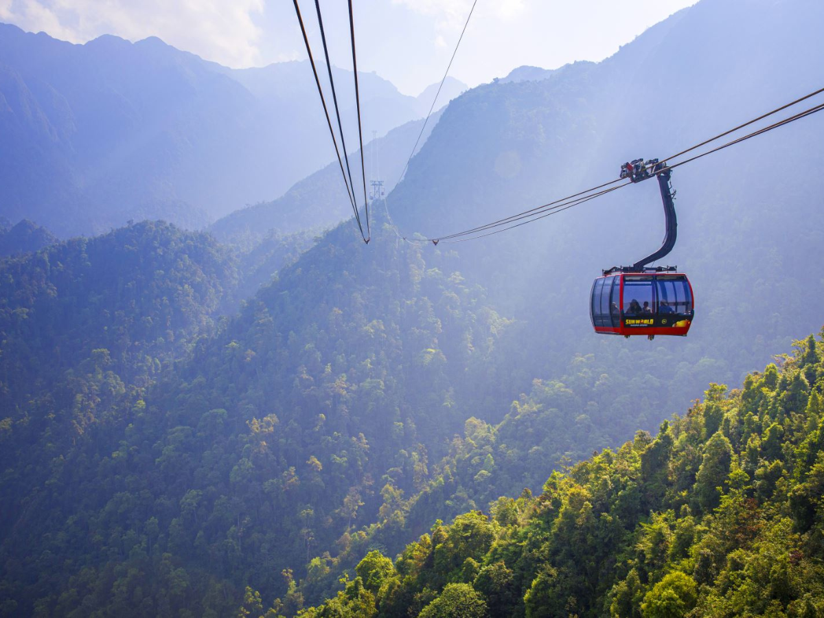 Điểm nhấn của Sun World Fansipan Legend là hệ thống cáp treo ba dây hiện đại