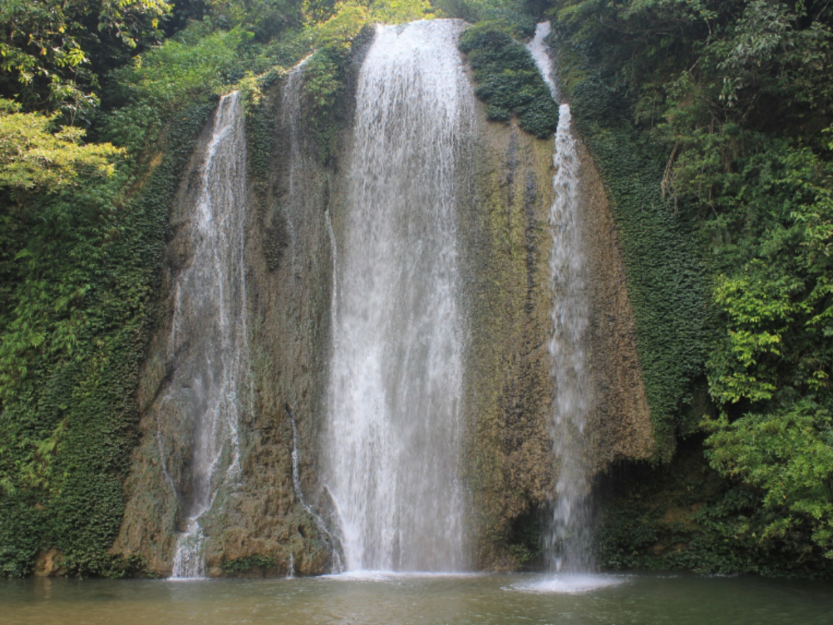 Thác Tà Lâm là điểm đến hoang sơ mang vẻ đẹp yên bình giữa núi rừng Sa Pa.