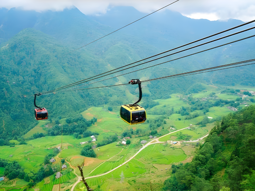 Chinh phục đỉnh Fansipan qua hệ thống cáp treo ba dây