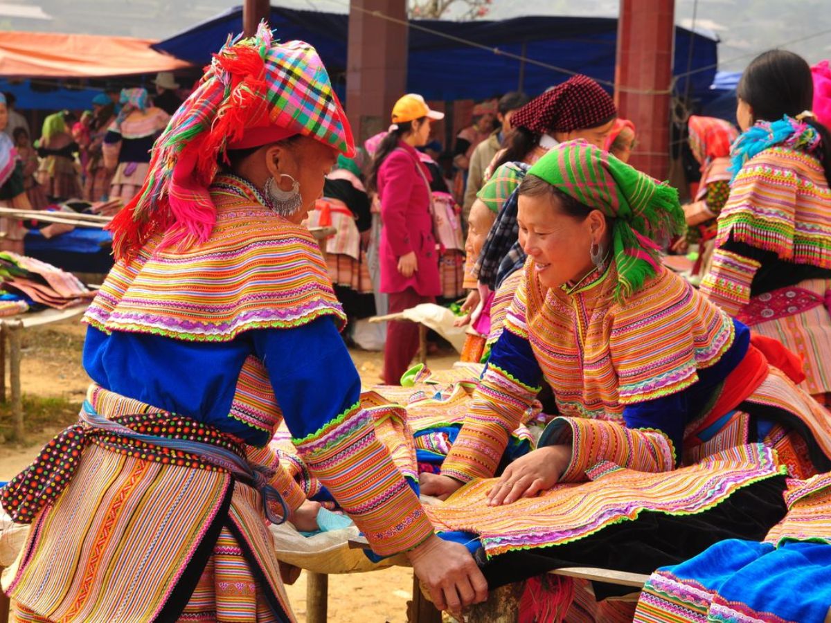 Chợ phiên vùng cao laf nơi trải nghiệm văn hóa, phong tục và đời sống đặc trưng.