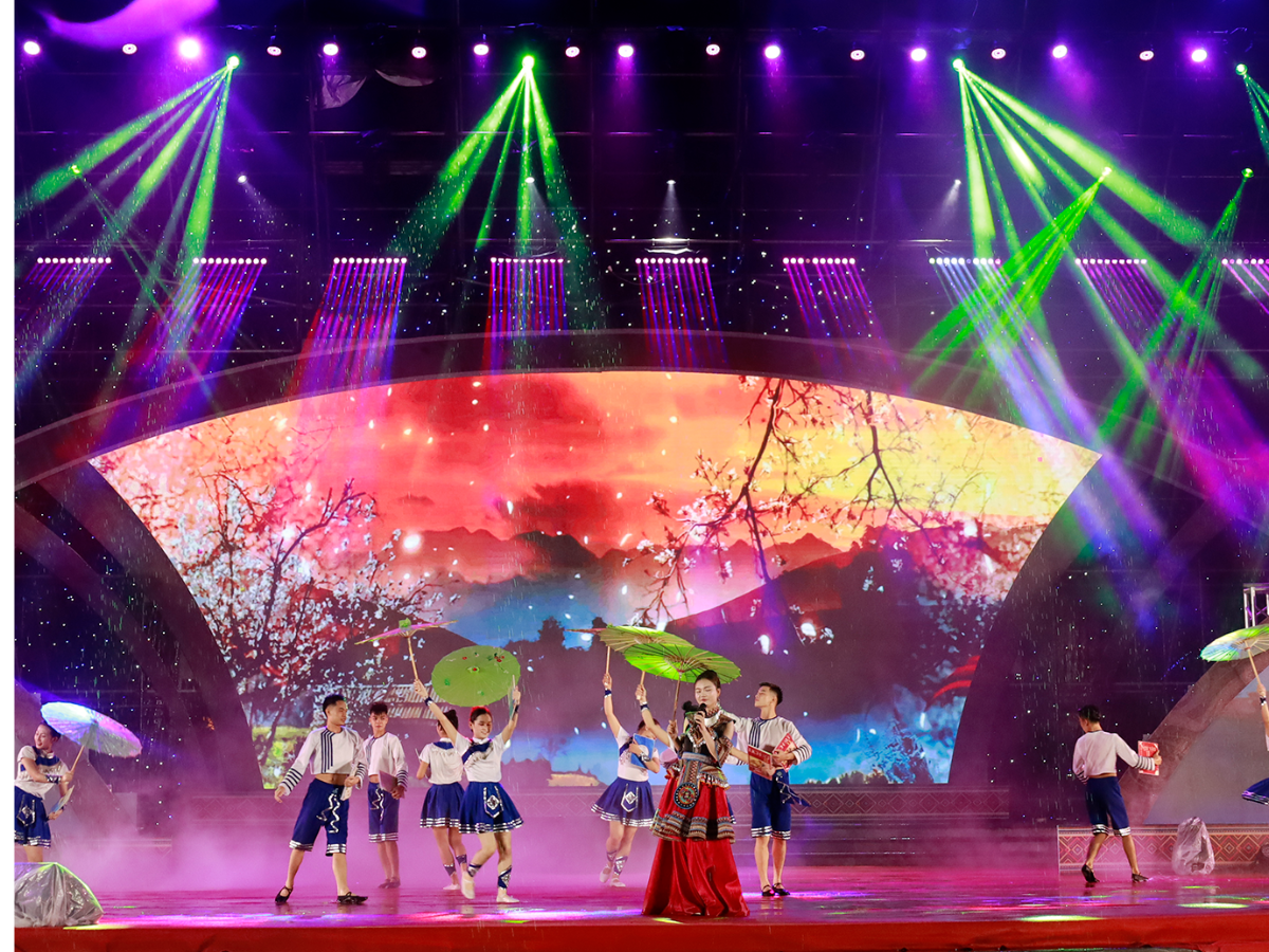 Khai mạc lễ hội mùa thu với đêm nghệ thuật đầy cảm xúc