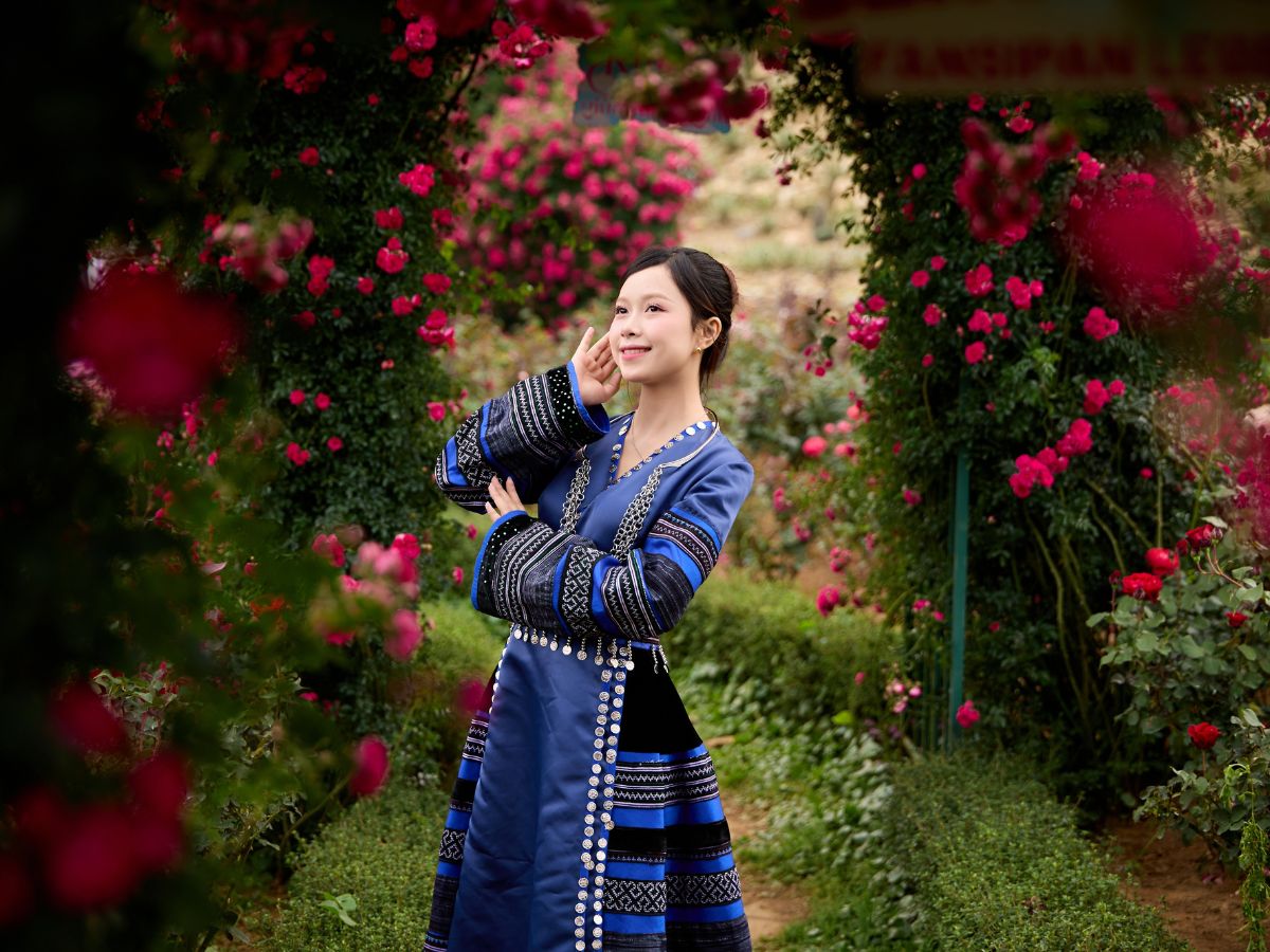 Lưu giữ khoảnh khắc giữa cảnh đẹp hùng vĩ tại Fansipan Legend.