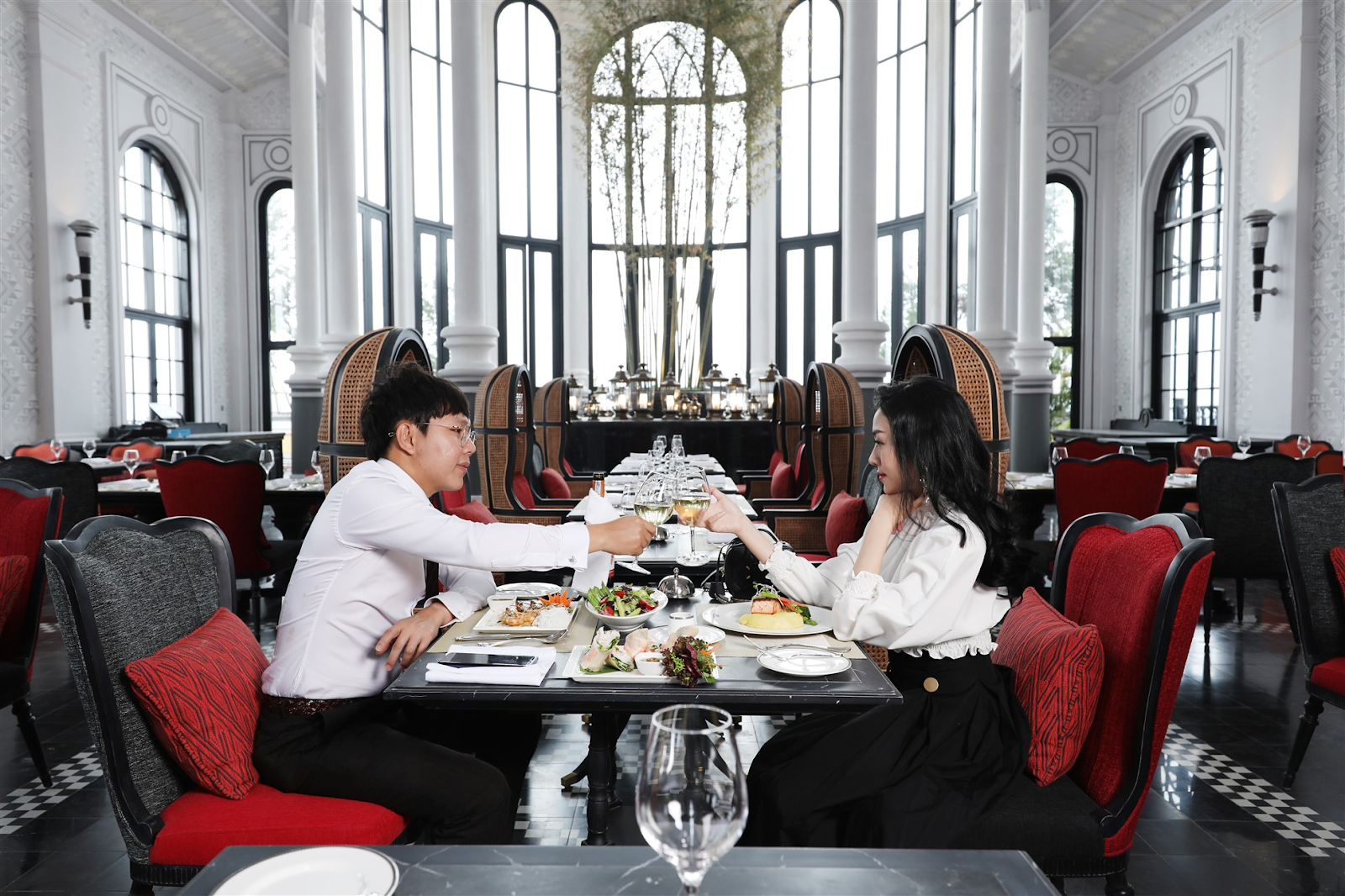 Trải nghiệm ẩm thực Pháp với phong cách fine dining ngay tại Hotel de la Coupole