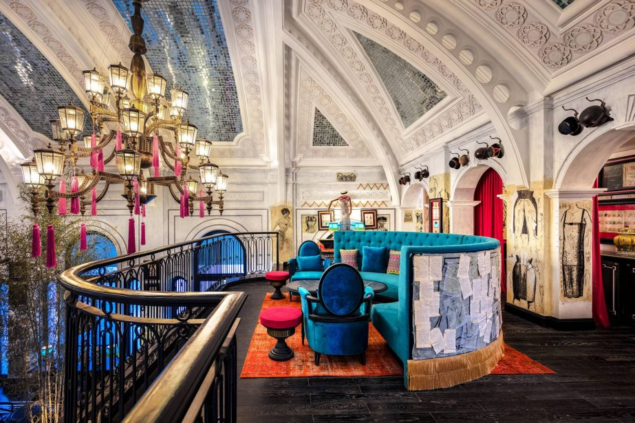 Mỗi không gian trong khách sạn đều tựa một kiệt tác nghệ thuật