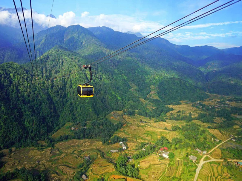 Du khách có thể trải nghiệm chinh phục “nóc nhà Đông Dương” tại Sun World Fansipan Legend.