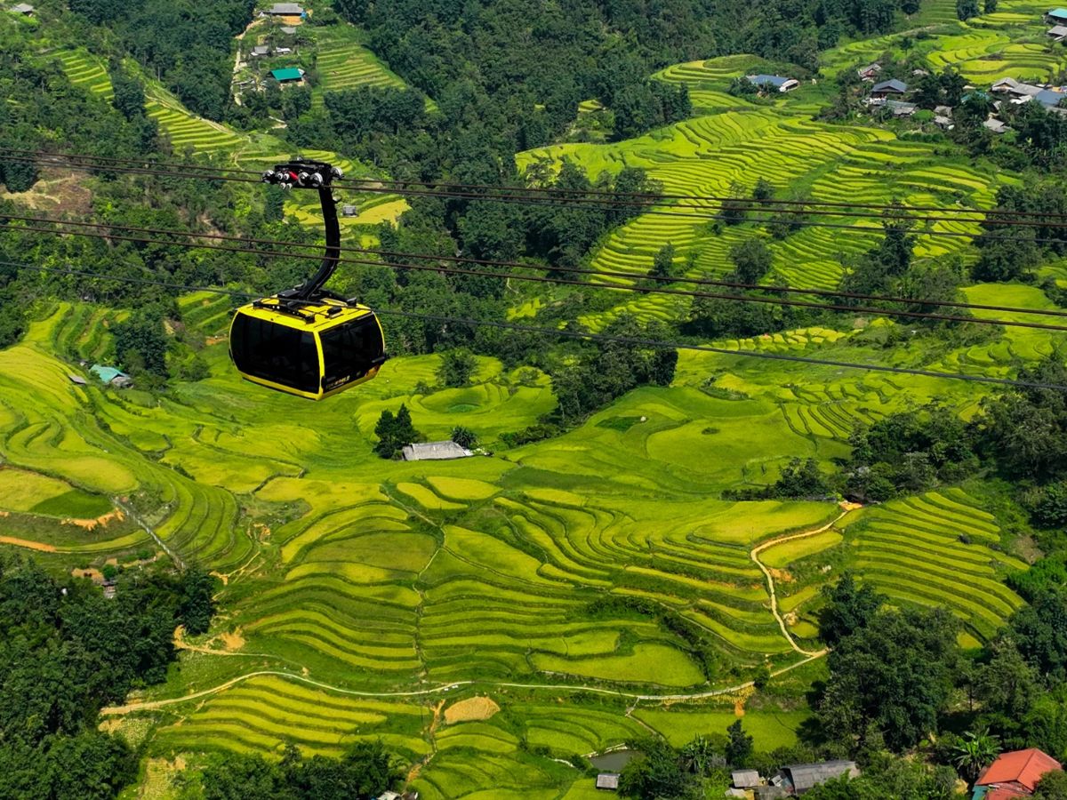 Chi phí đi Sa Pa dịp 30/4 khi di chuyển đến các điểm du lịch.