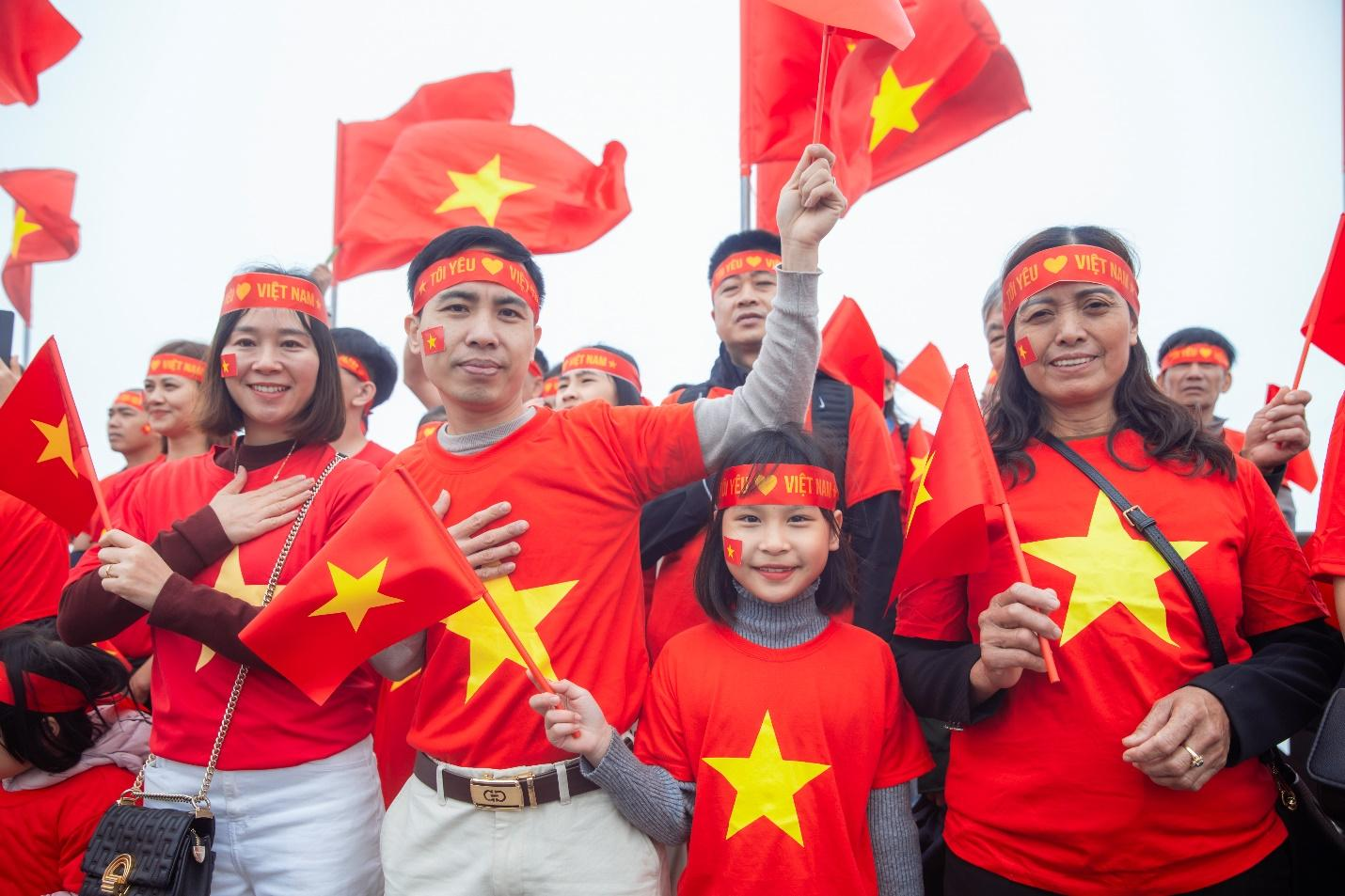 Không khí sôi động trên đỉnh Fansipan dịp Giỗ Tổ